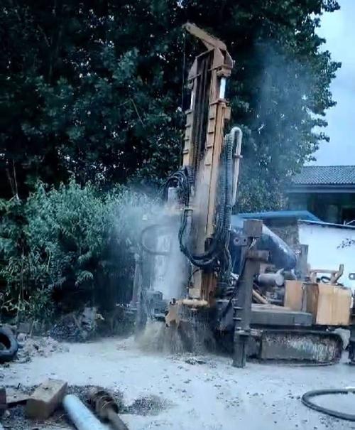 泾县钻岩石井